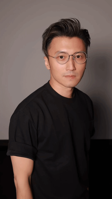 谢霆锋就是这么牛，和00后的欧阳娜娜站在一起居然像情侣！他俩差了20岁啊！这个年