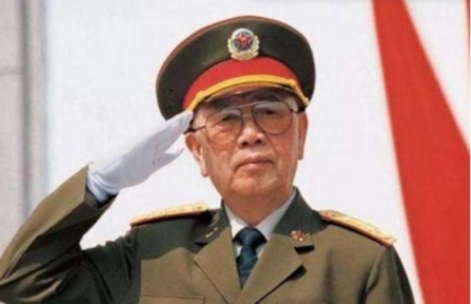 1988年3月14号，刘华清正在开会。突然有人急忙地跑进来，说道：“南沙打起来了