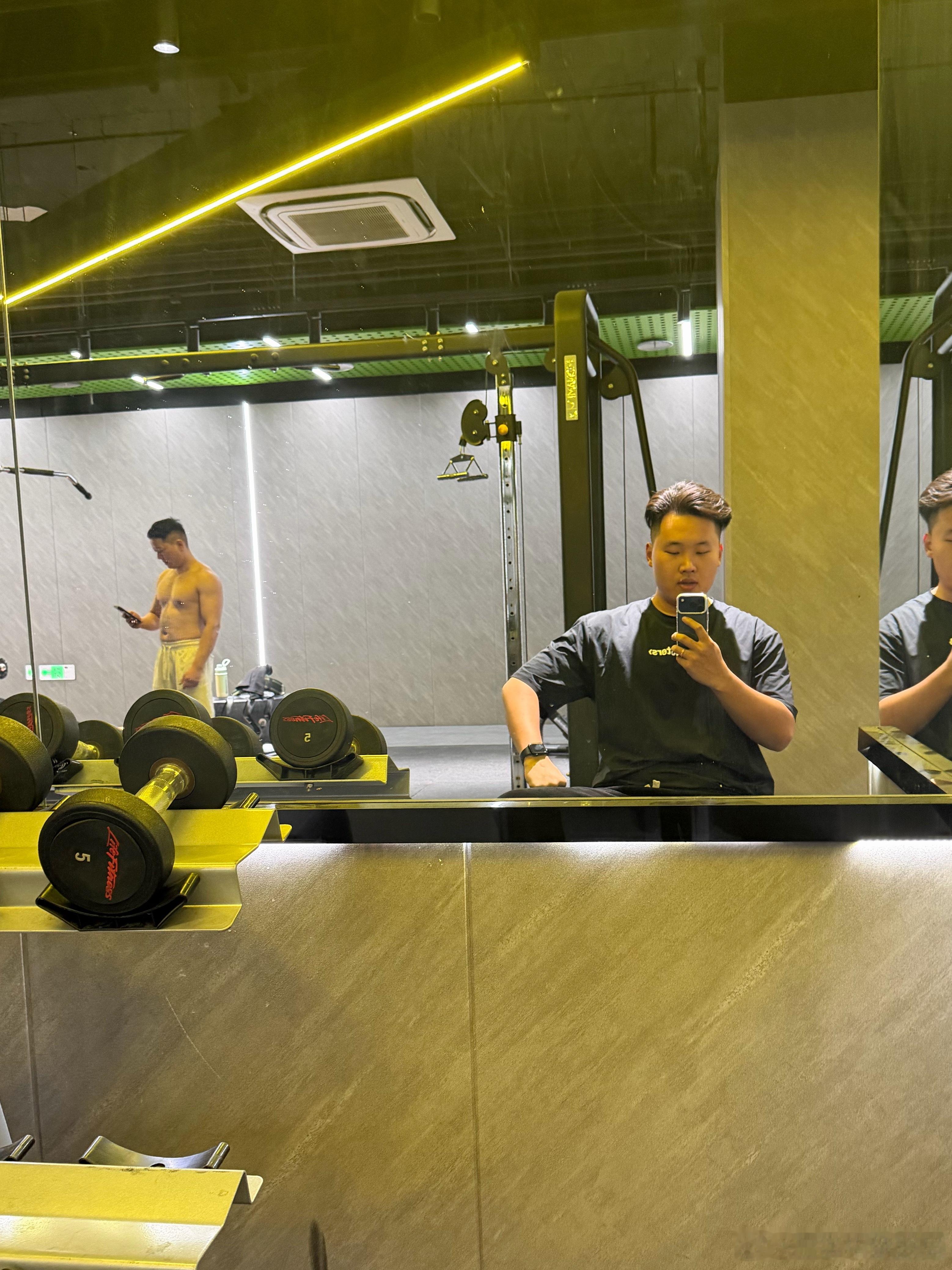 12月第12练，去给丈母娘过生日去了忘准备礼物了，问题不大咱老女婿了