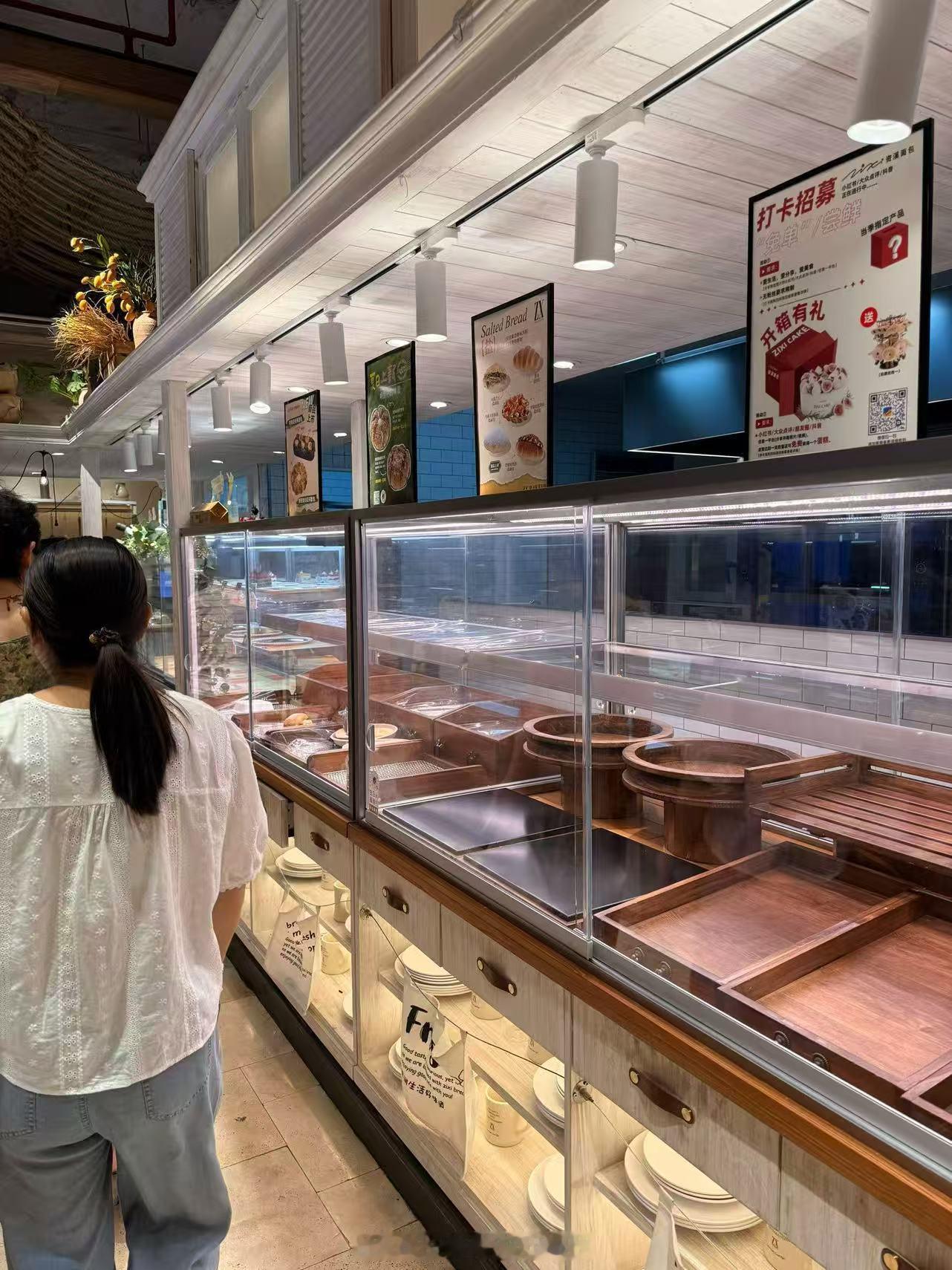 这下知道浙江人应对台风巴威  为什么要买零食了