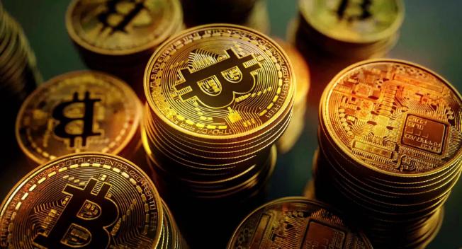 史诗级大反转！比特币刚腰斩蒸发 2 万亿，转眼猛冲 8 万，空头 2 亿美金直接