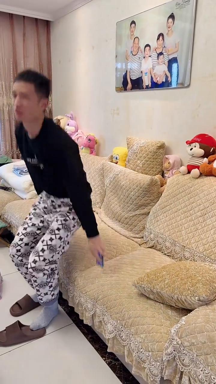 哎呦我的妈，哈哈哈哈。