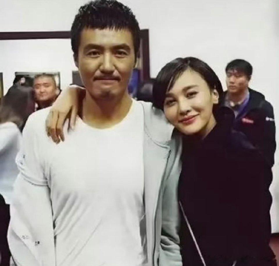 朴树 吴晓敏他们的婚姻从一开始就不走世俗套路，没有盛大婚礼，没有浪漫求婚，领证之