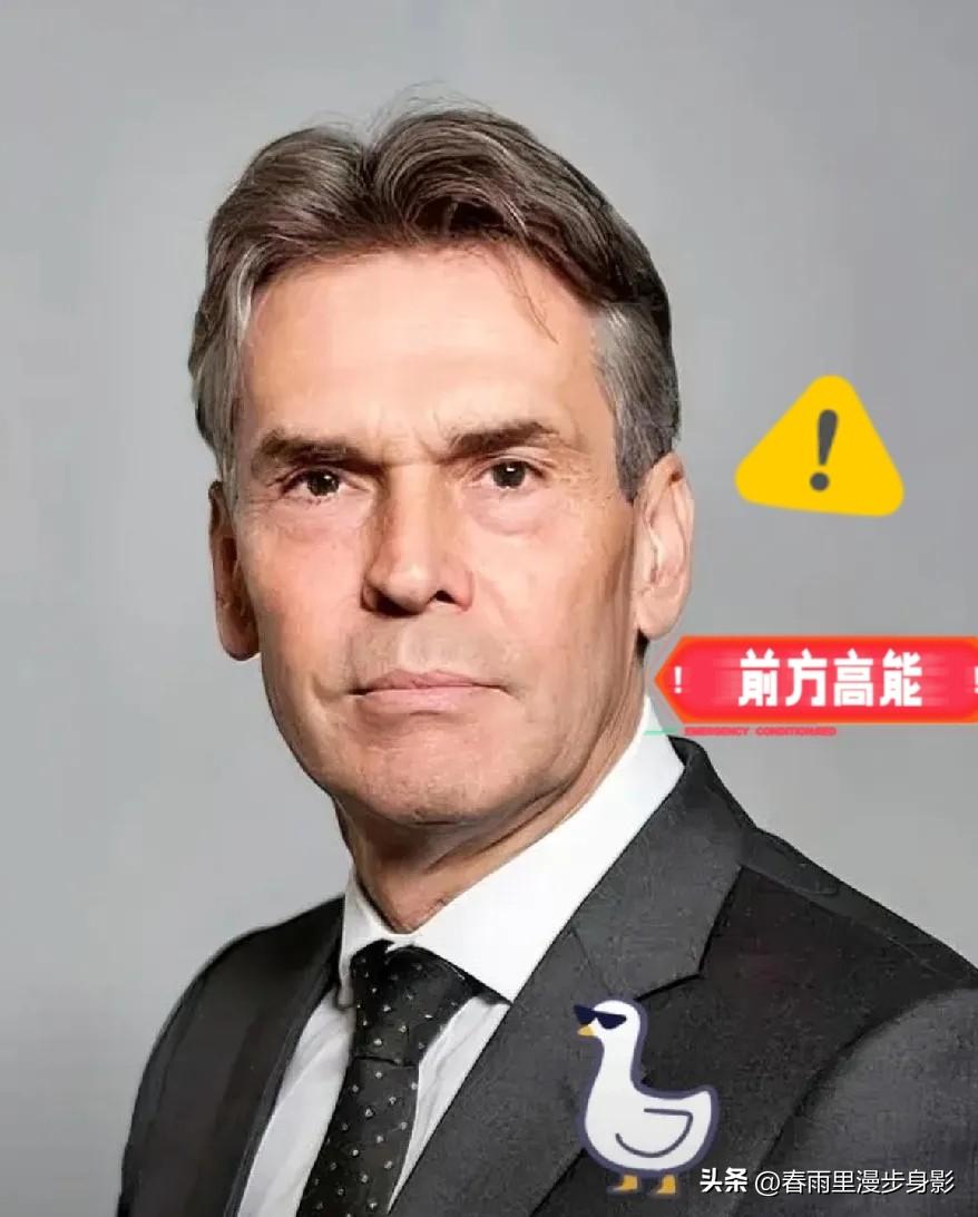 就在刚刚
荷兰突然宣布了
2025年10月21日，荷兰经济事务大臣文森特·卡雷曼