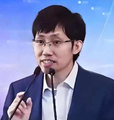 戳破中美AI差距真相！记者提问中美 AI 差距到底有多大？”梁文锋毫不避讳、一针