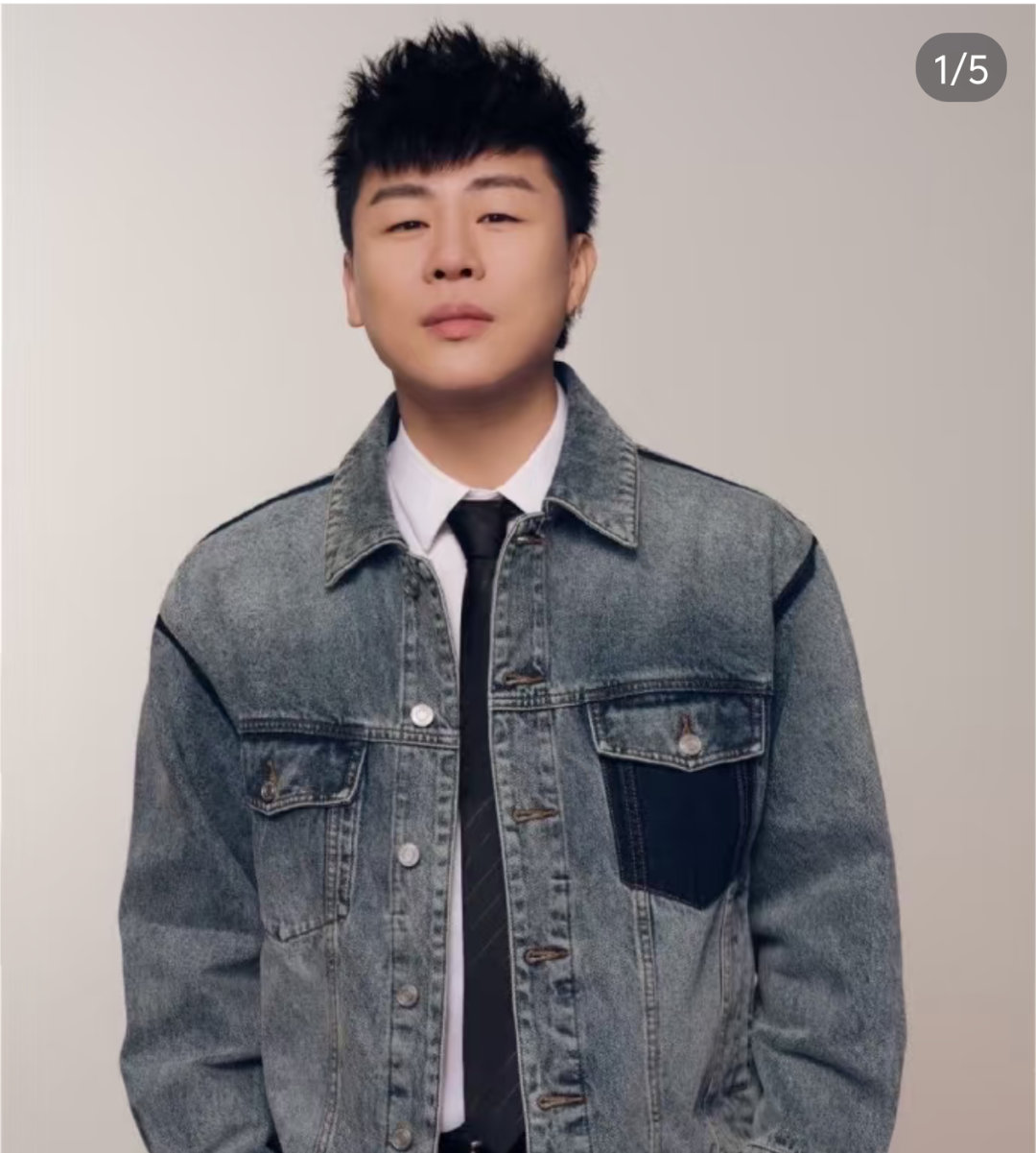 模仿的好像啊，胡的颜值有点拉胯，但是嗓子一绝