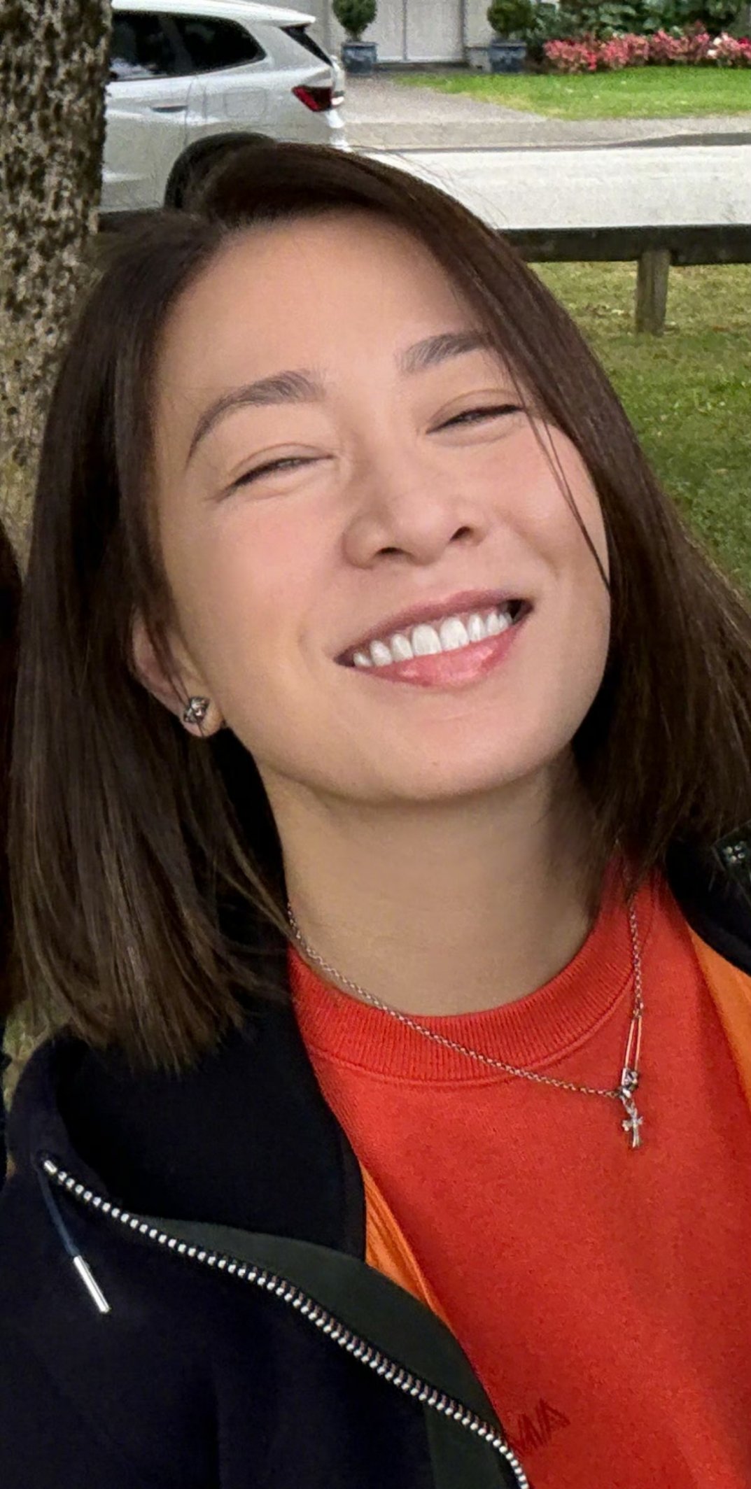 今天是什么特殊的日子吗？余诗曼解解居然发了18宫格[爱慕]假期愉快啦宝贝[心] 