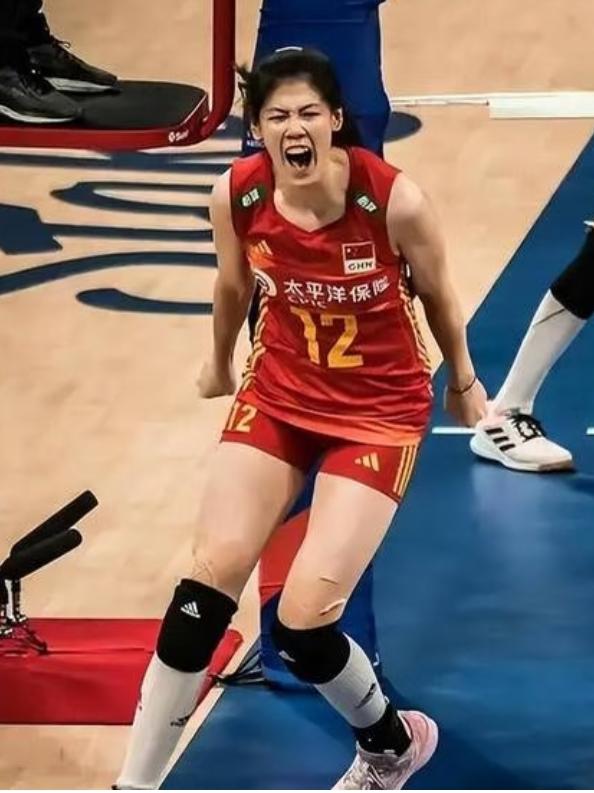 你如何看待李盈莹登海报遭反对李盈莹海报争议，核心是球迷看重她当前核心战力，而官方