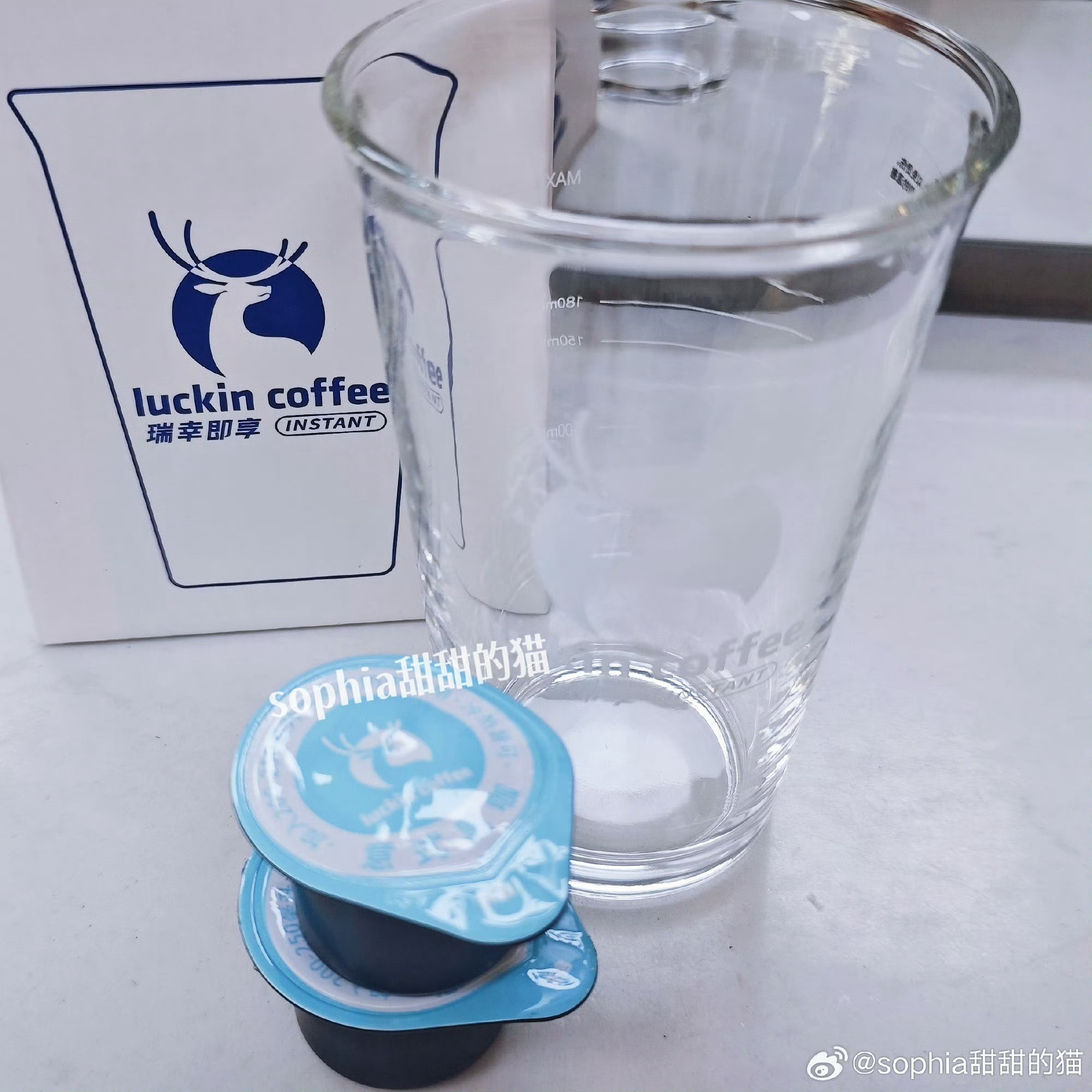 哇哦！我的咖啡和送的杯子到了正赶上今天是小博29岁生日，不如我们就用咖啡代🍷，