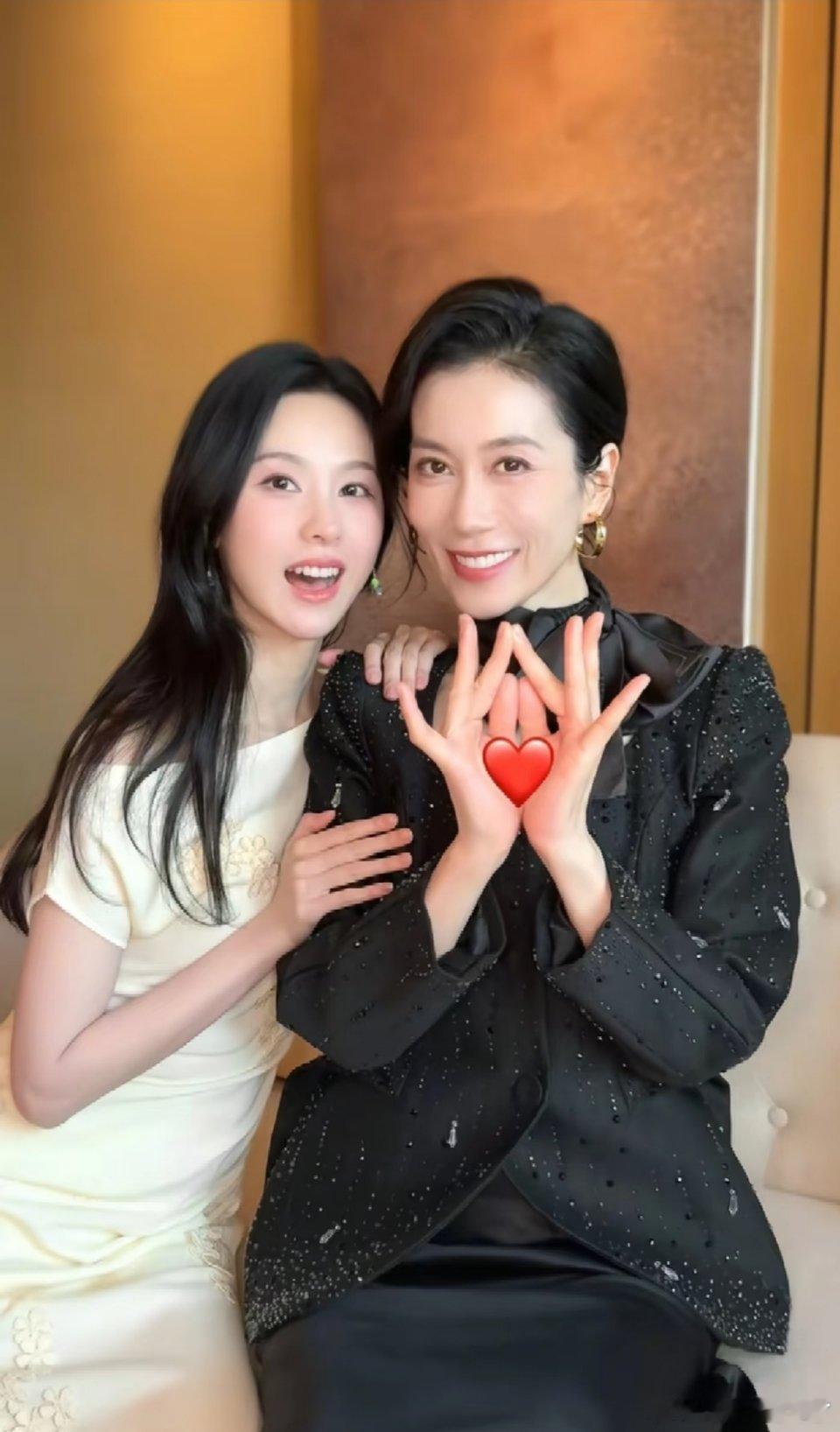 剧播完这么久还有售后，阮惜文和庄寒雁母女合体了！！！可以跟着东方卫视重温一遍雁回