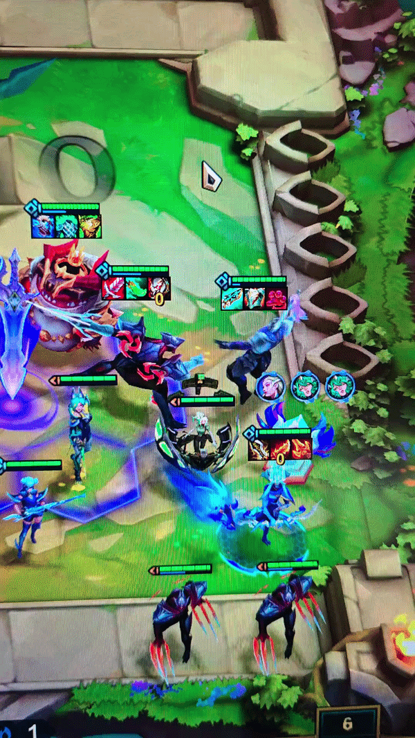 队友打起来了，可还行英雄联盟