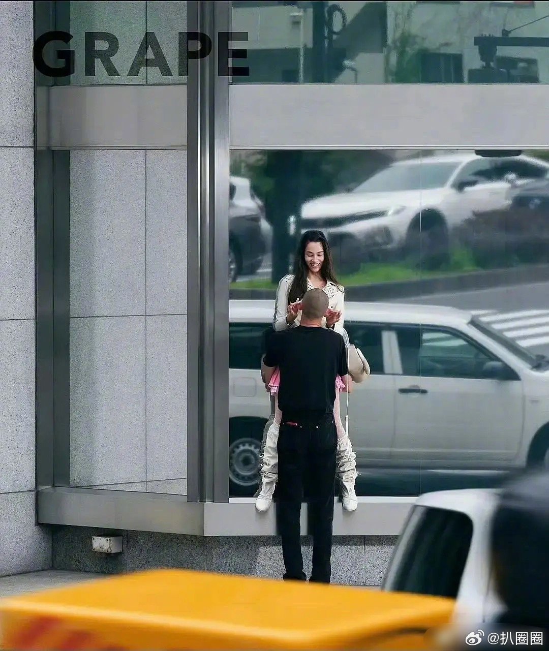 水原希子最新广告…谁能想到这是鞋子的广告～