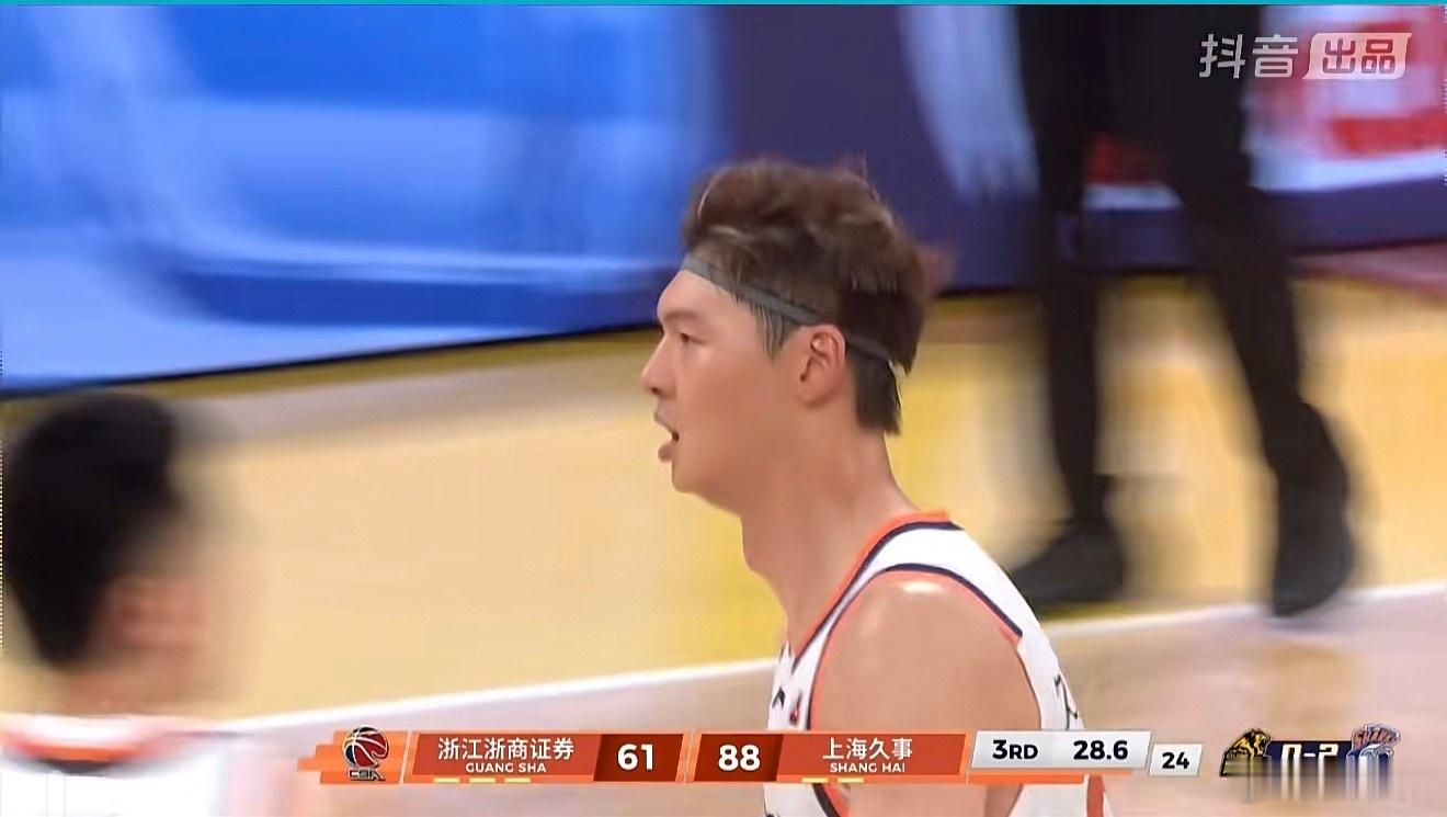 总决赛 G3:少两外援，领先 27 分！ 