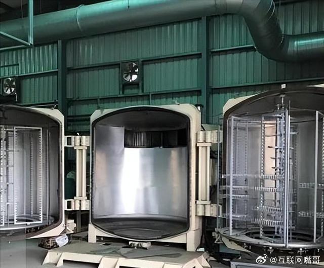 “中国造出了比‘光刻机’还要贵的大国重器！10亿一台！比光刻机还金贵的OLED蒸