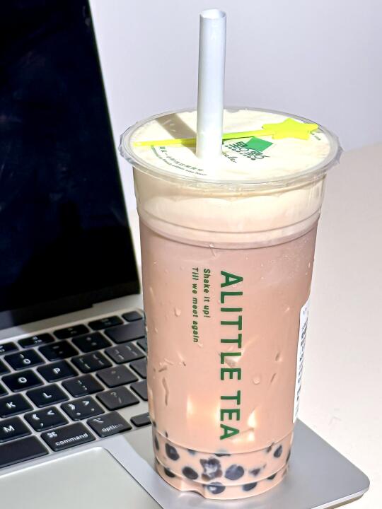 我很少用震撼形容一杯奶茶。。。