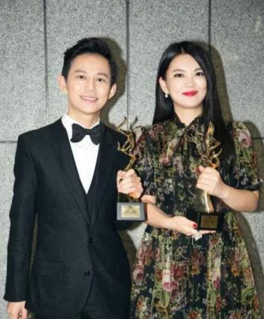 1997年， 李湘 突然把 何炅 拉到角落：“ 北京三环 的房价现在才3000一