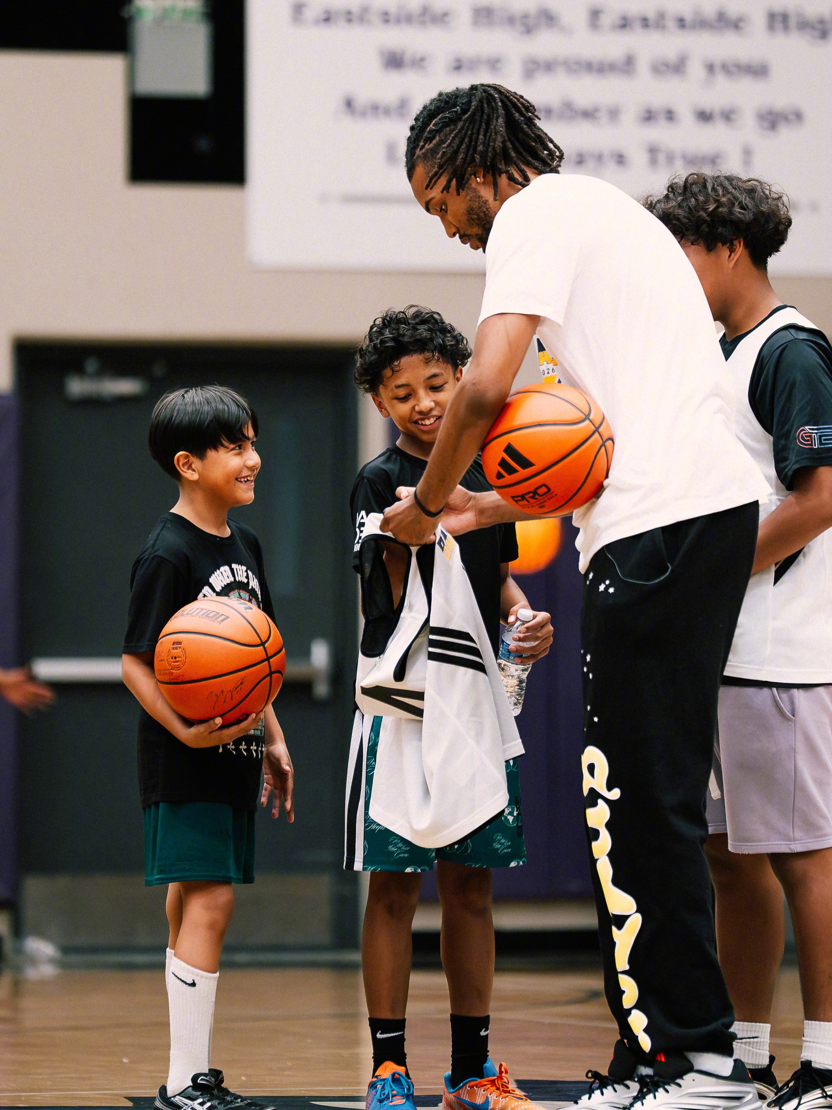 以篮球之名，汇聚热爱，回馈社区🏀扎伊尔-威廉姆斯篮球训练营迎来第五年，继续用热