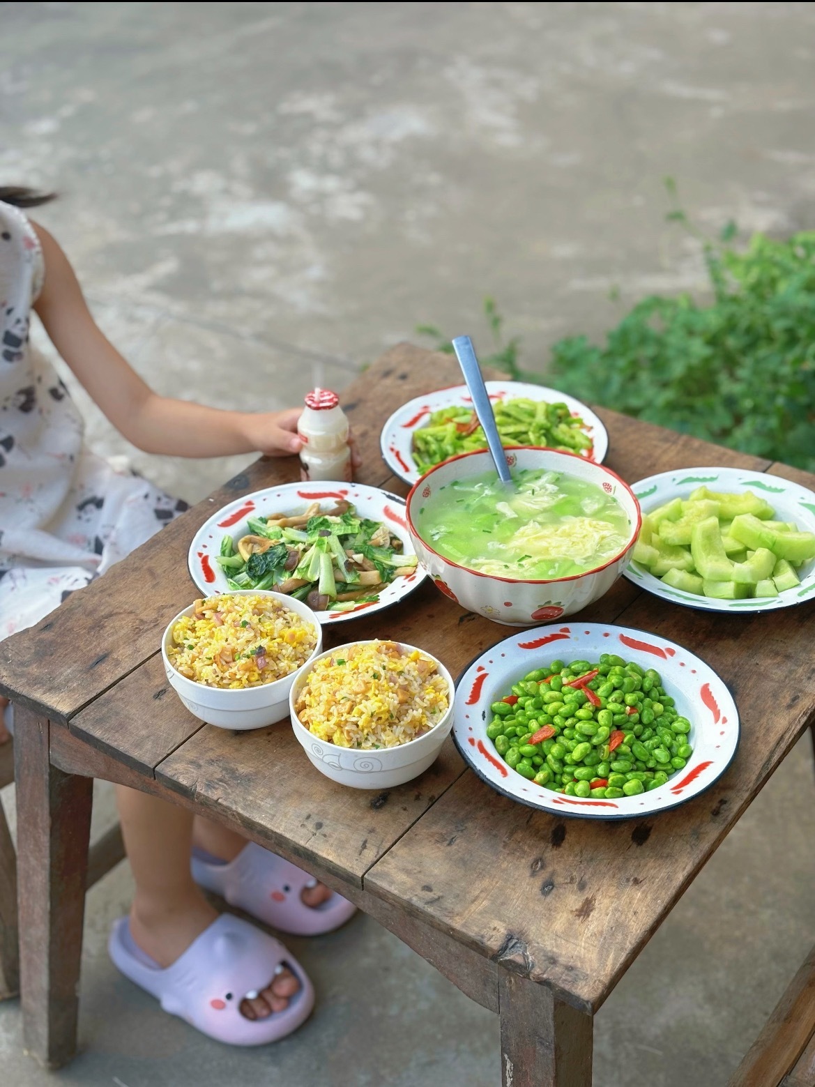 这样的饭菜，从颜色上看就已经非常健康了 