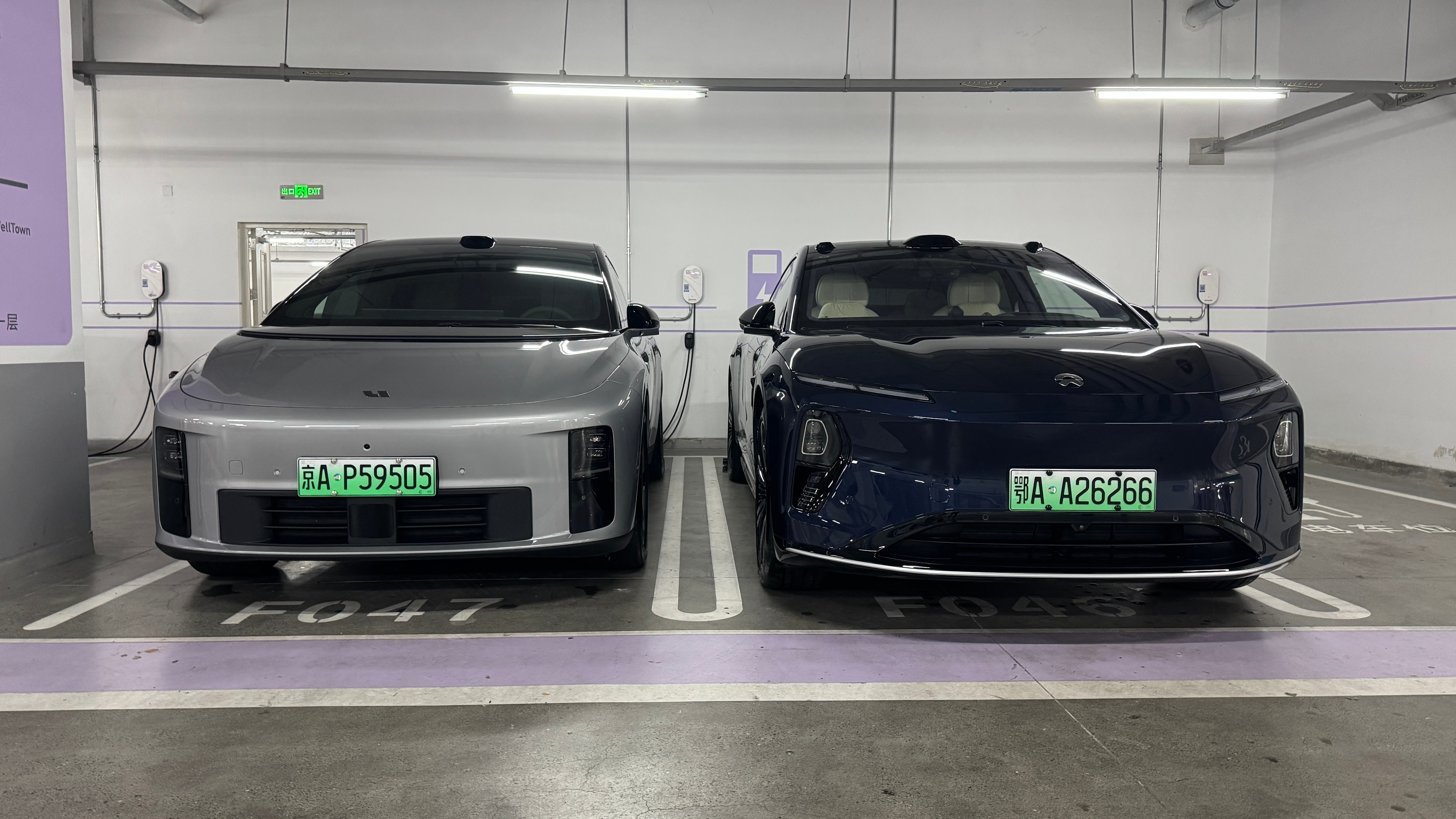 一台理想i6停在我旁边我还挺喜欢这种轿车姿态的suv特来哥大v聊车理想i6蔚来e