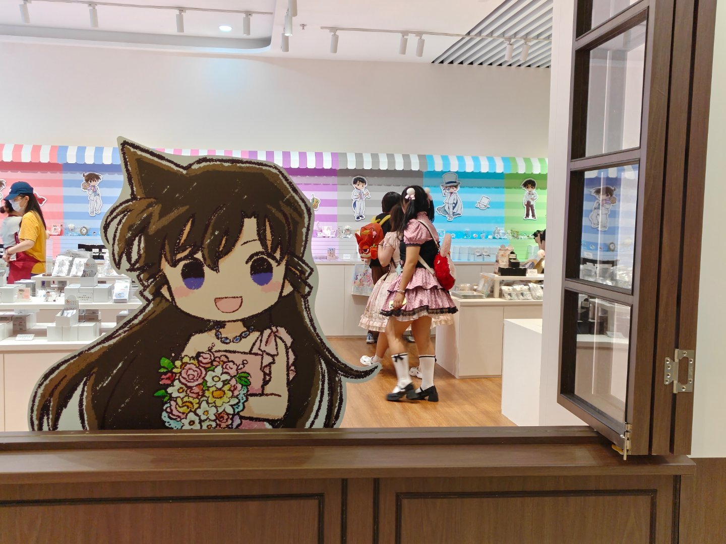 每次到大悦城我都觉得自己out了[淡淡的]，各种cosplay，各种动漫主题店。