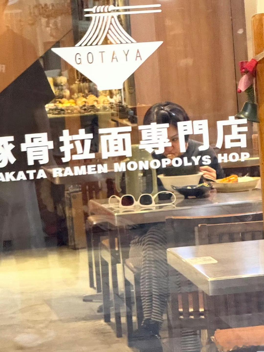济南偶遇金子涵网友一个月前偶遇金子涵 金子涵发明星名单 一个月前就有路人在济南偶
