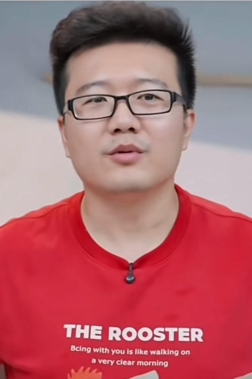 莱维谈亚锦赛女团布阵时
表示：有人说女团决赛
应该让王艺迪打一单，
其实大迪打二