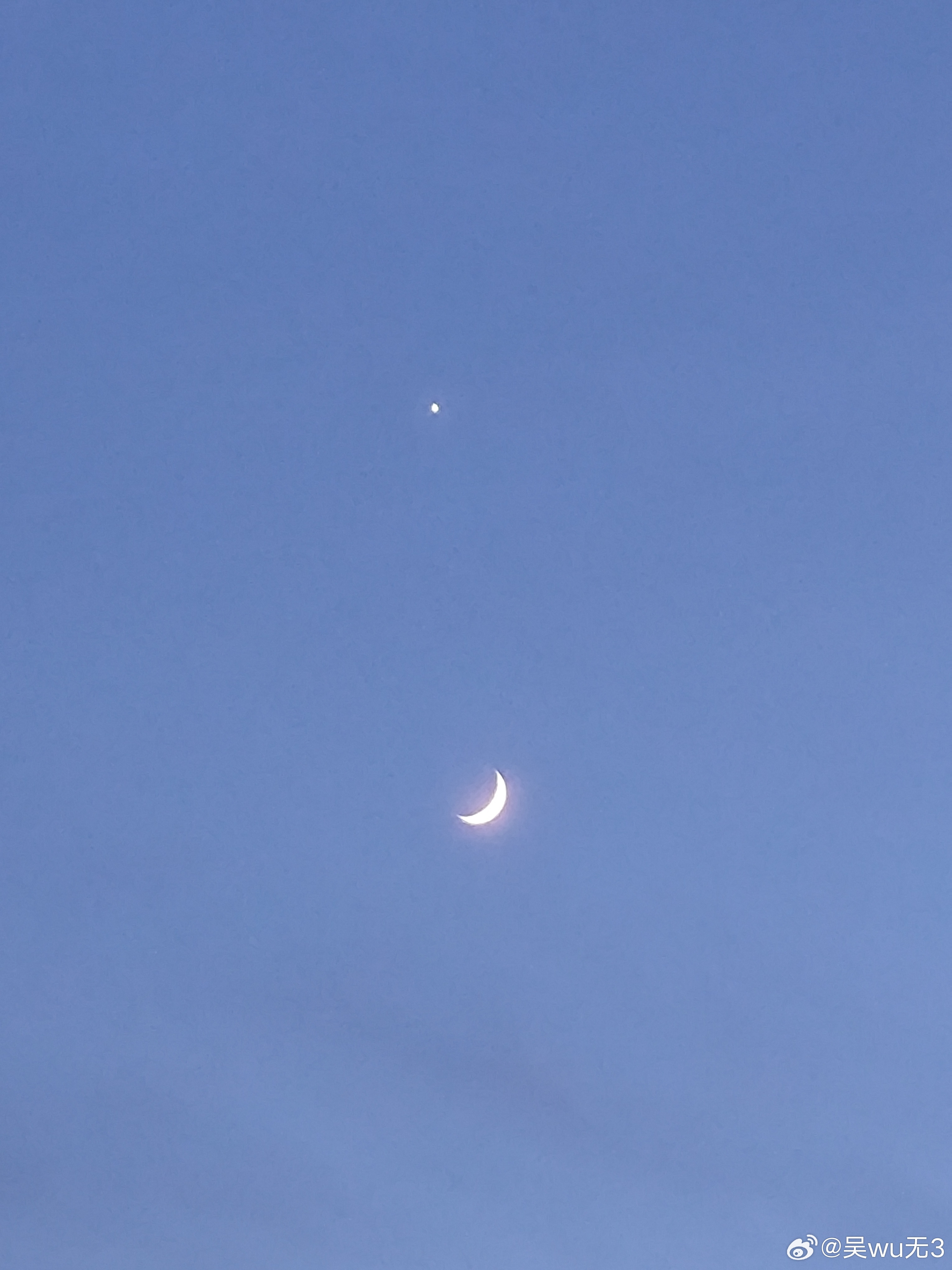 金星伴月，像是在启示一些什么！ 