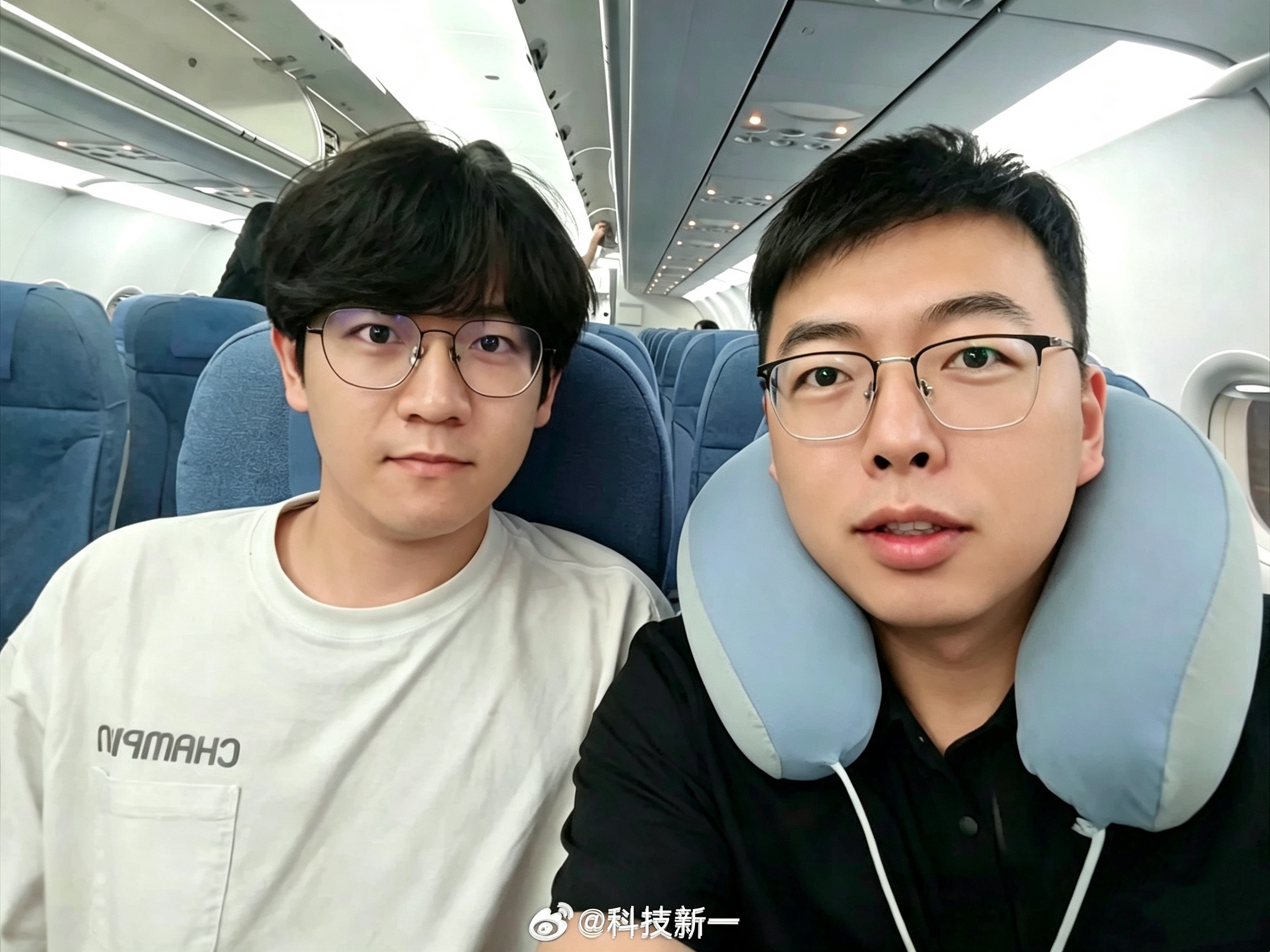 关于卖货这个事，我觉得大家提醒得对，售后是个大问题，而且比较耗精力。我觉得还是得