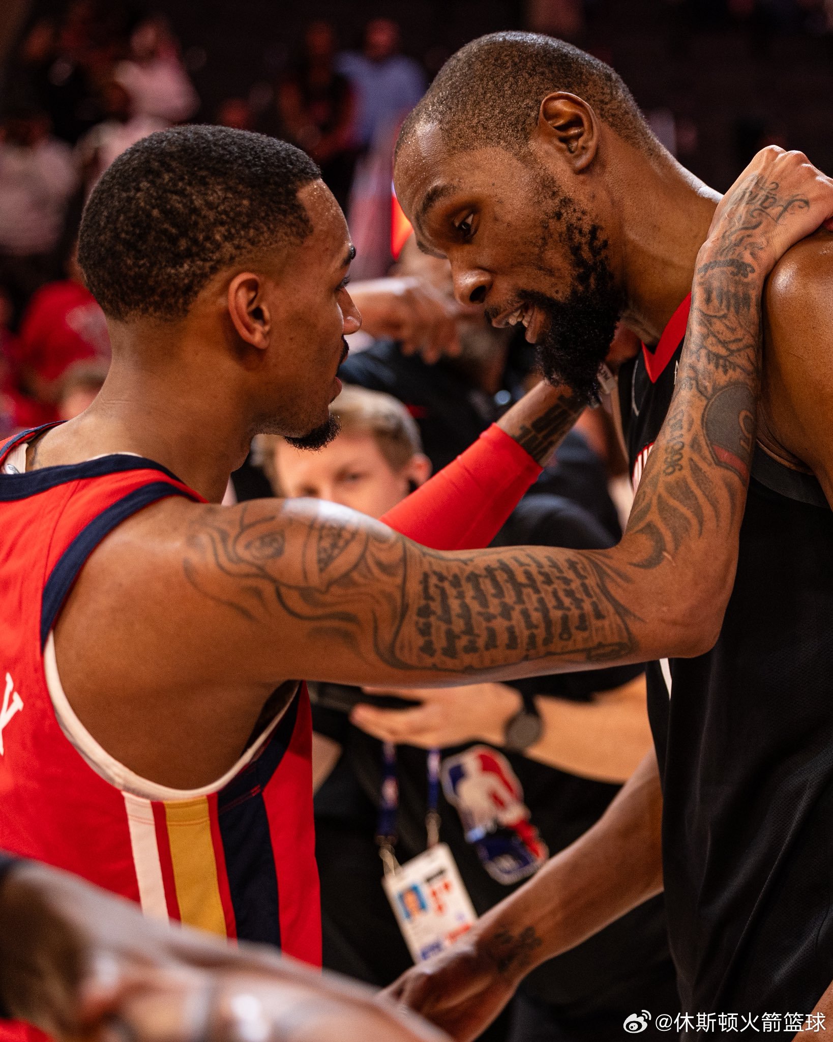 昨天赛后老杜对德章泰·穆雷说了些啥呢👀休斯顿火箭nba常规赛休斯顿火箭