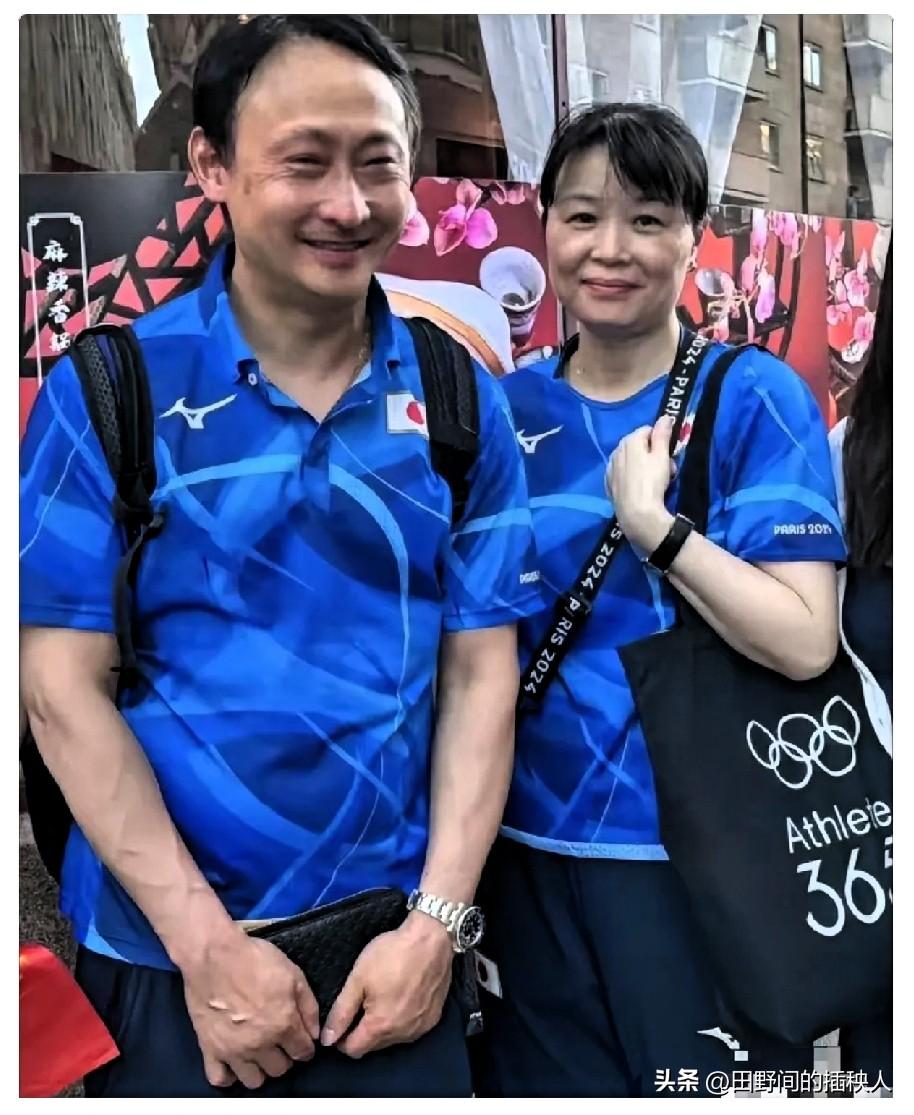 不知道有人发现没有
张本智和的爸妈有点不对劲

明明这俩孩子现在赚的钱还真不少，