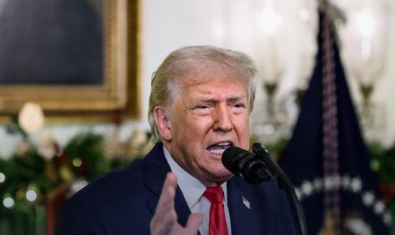 美国改口了
 
当地时间 1 月 7 日他突然发文改口，把 2027 年军事预算