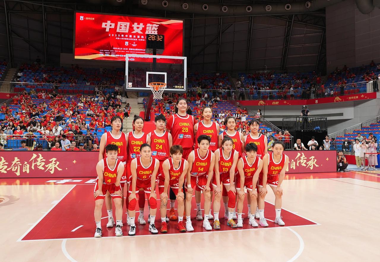 中国女篮身高被张子宇韩旭拉高，真的是天塌下来有大个子顶着

中国女排平均身高18