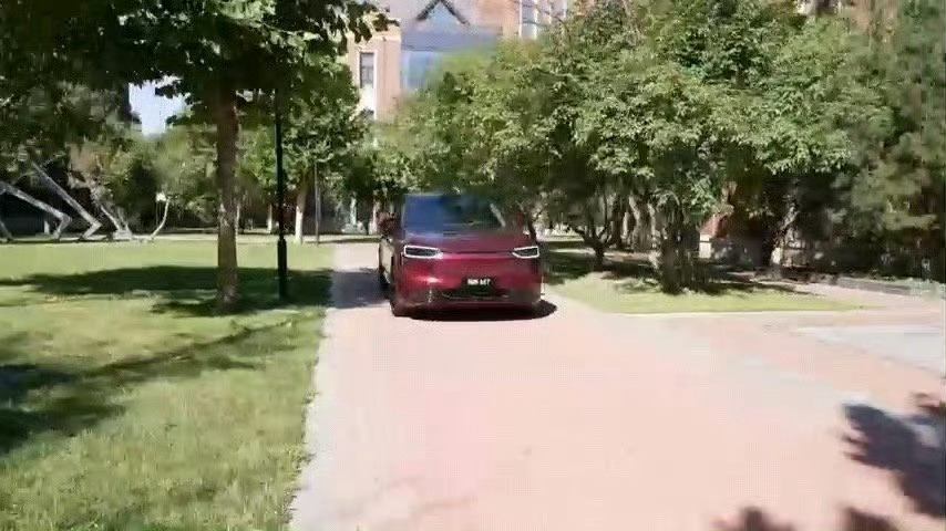 王男适配度拉满兔子警官设定，连座驾都选得这么顶～全新问界M7太懂出行需求啦！华为