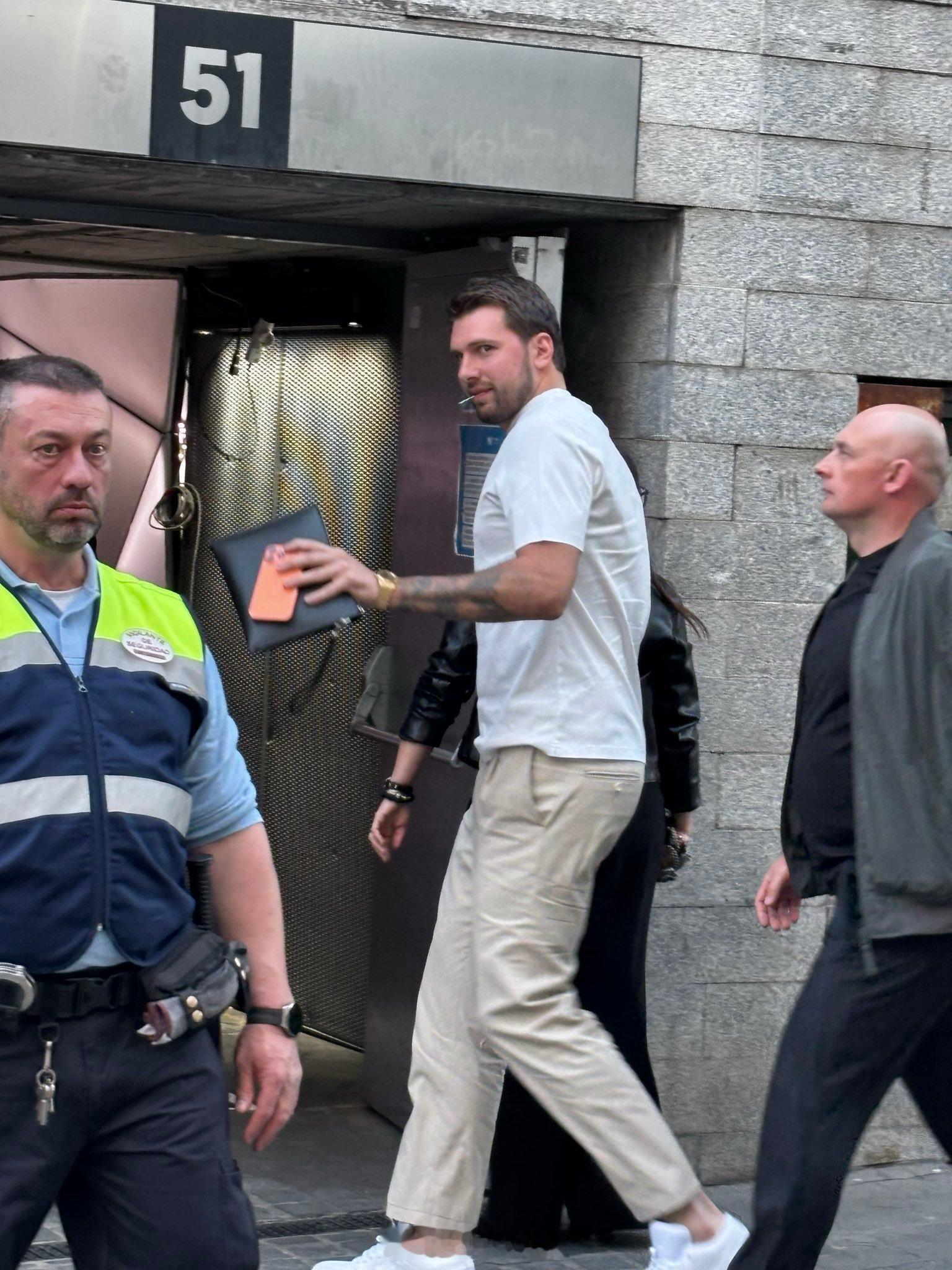 东子这个表情东契奇湖人国度东契奇和坎宁安特殊情况挑战申诉成功