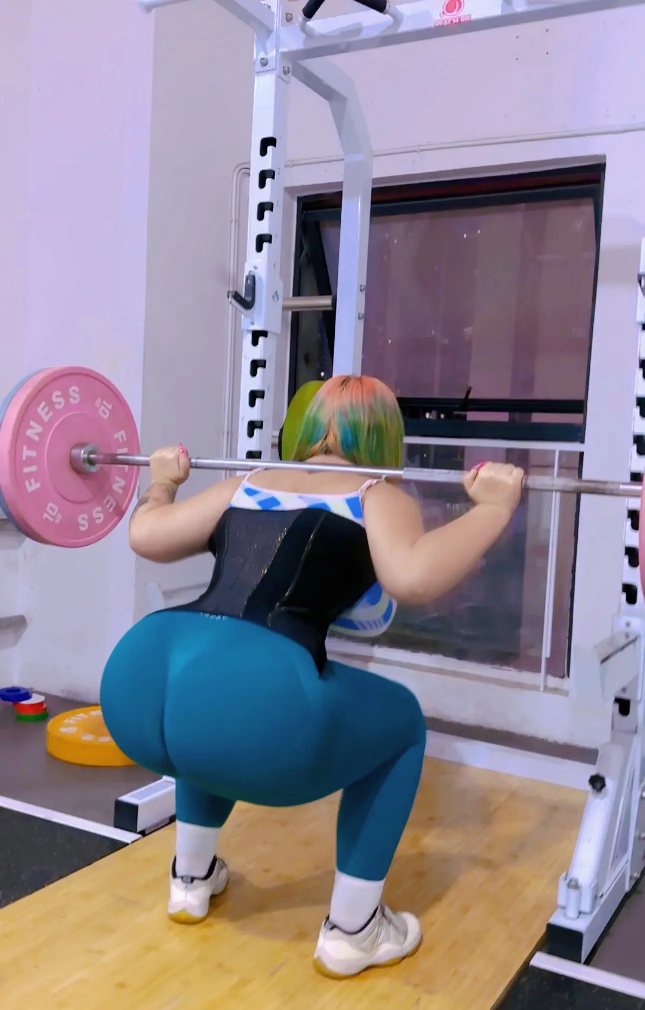 想念我的鹦鹉头。