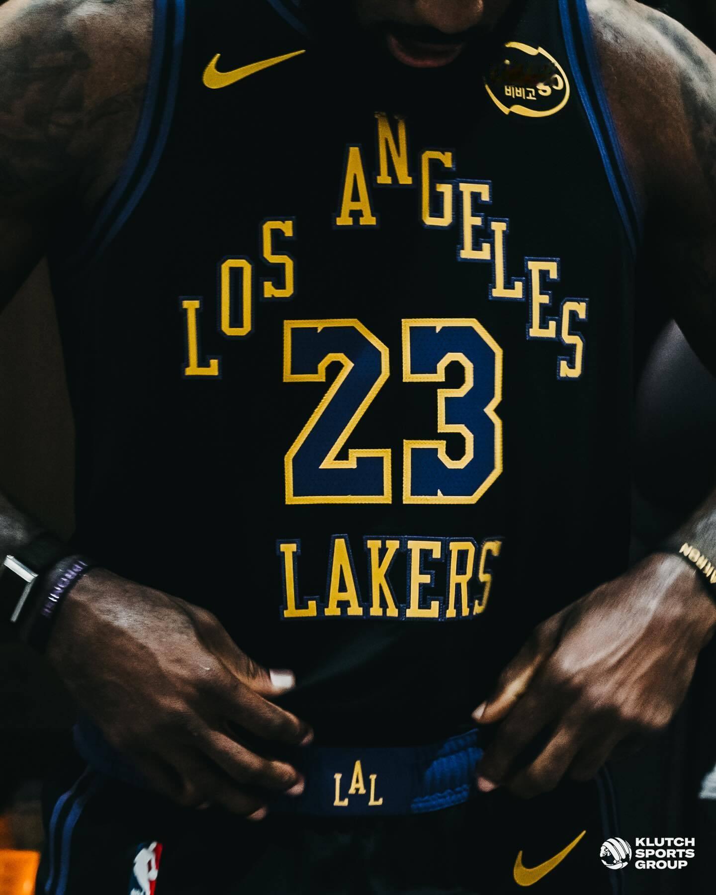 17宫格！老詹ins：👑第23赛季🫡 