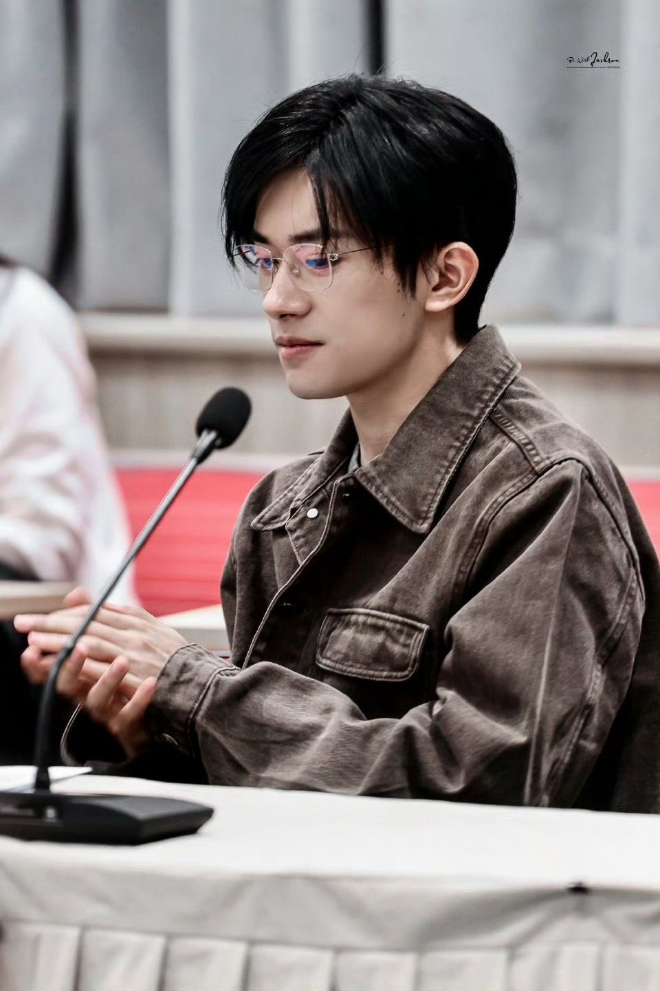 易烊千玺晒春晚云参演证  我已经领到啦！春晚云参演，真是科技与艺术的完美结合！这