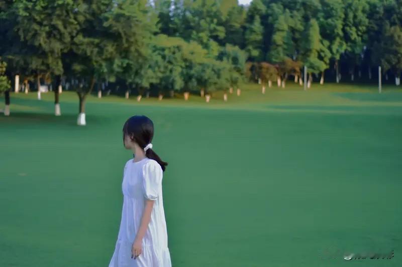 人生最幸福的四件事：
有人信你、
有人爱你、
有人帮你、
有人懂你。
相逢不分早