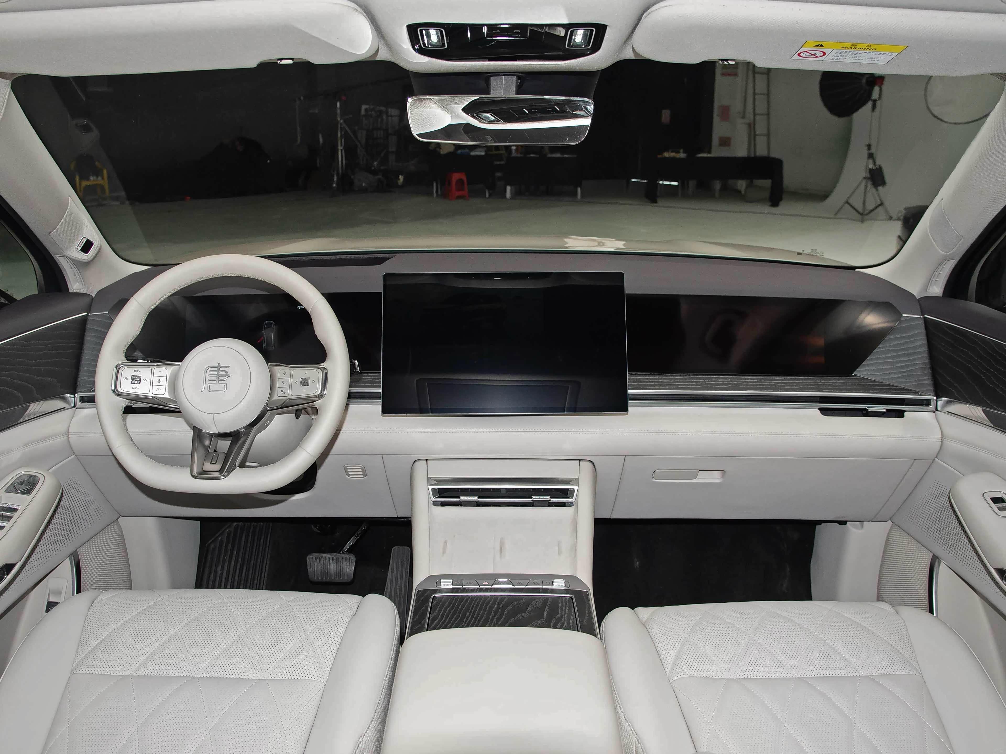 比亚迪大唐全新大唐 车长5.26米尺寸就是瞄着L9 M9造的可选两驱四驱小电池1