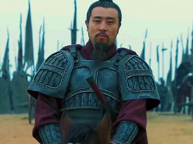 以前看《三国演义》最讨厌的人就是刘备，总感觉刘备和宋江一样，满嘴的仁义道德，却惯