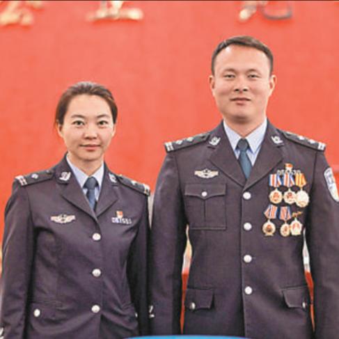 2012年，云南特警邹路遥在执行任务时失联，后被判死亡，86天后，妻子石琛收到境