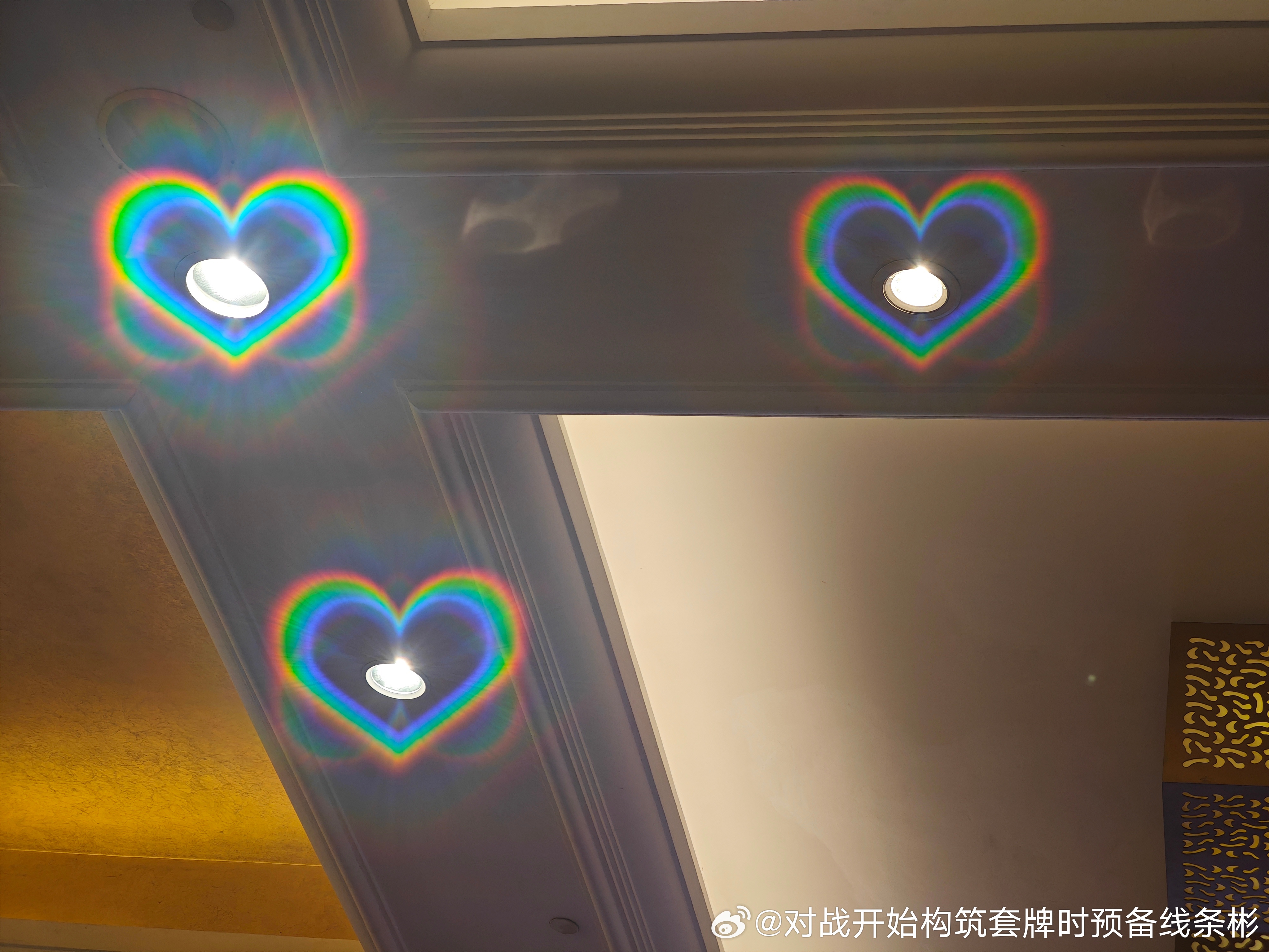 立秋第一杯奶茶的受益者出现了好离谱的一天晚上星巴克的小程序还崩溃多次秋天还是要喝