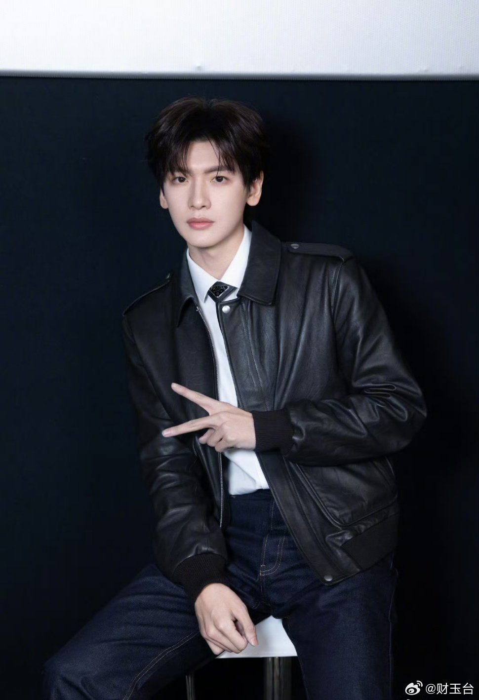 翟潇闻催沈月进组 翟潇闻这波妥妥的头号事业粉上线，采访里直言天天push沈月进组