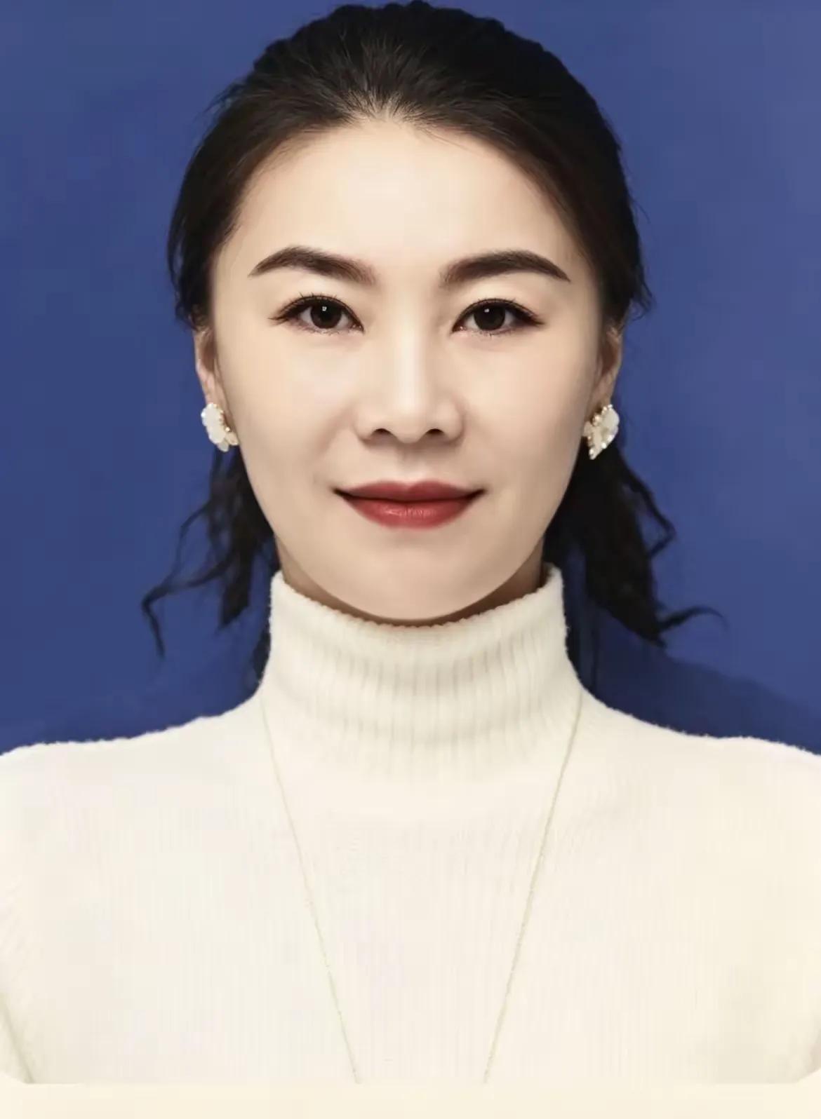 杨清艳，1983年10月生，甘肃省庆阳市环县洪德镇耿塬畔村村民、环县杨八郎乡村旅