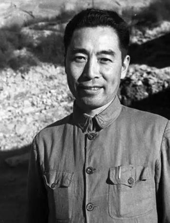 周总理唯一的“儿子”，却隐瞒真实身份40多年，直到总理去世后才被人知晓。更不可思