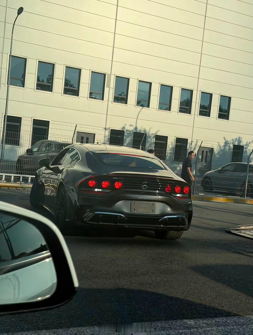 想试驾这台车 ​​​