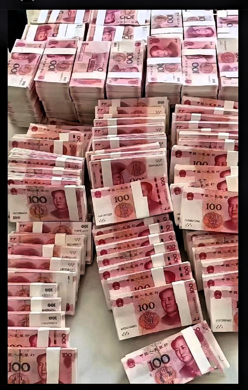 香港宏福苑一把大火，
烧醒了多少“现金藏家”！

朋友家曾是出了名的‘现金大户’