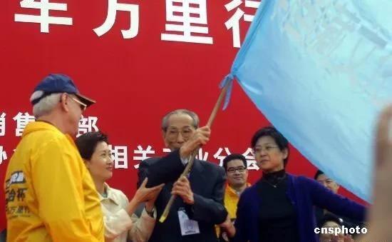 西藏走出来的贵族，为了西藏和平解放，立下不朽功勋，1952年任西藏军区第一副司令