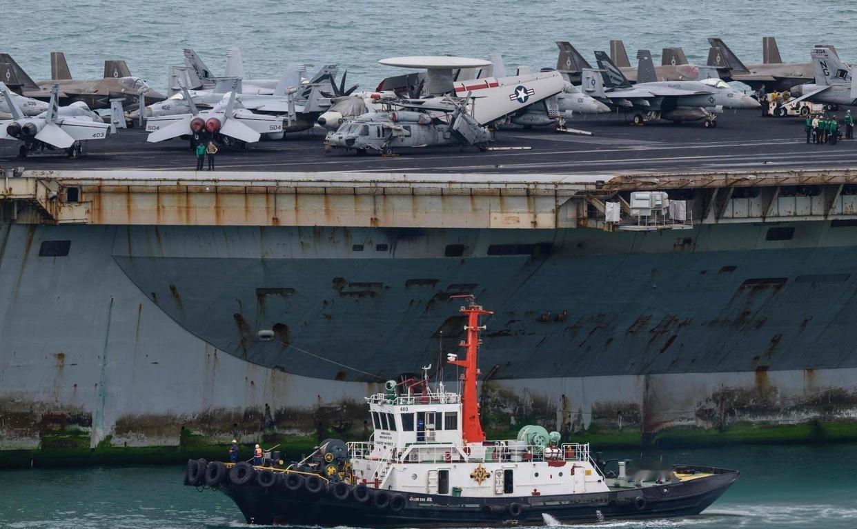 美军林肯号海上漂了270天、刚靠芭提雅，40辆大巴连夜拉5000大兵进城，可泰国