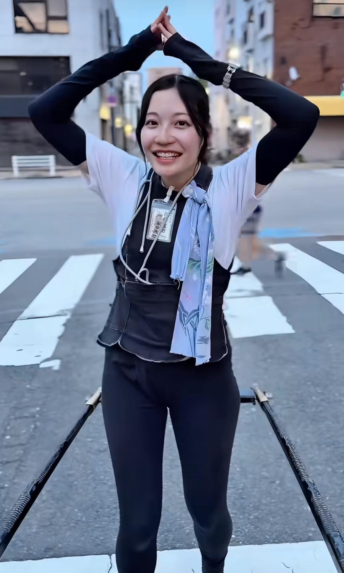 日本浅草景区的人力女车夫，虽然很辛苦但是收入比较高，一般可以达到40—60万日元